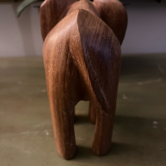 Vintage Hand Carved Blonde Wood Elephant Figurine Tusks Statue Figure Handmade - Picture 3 of 5